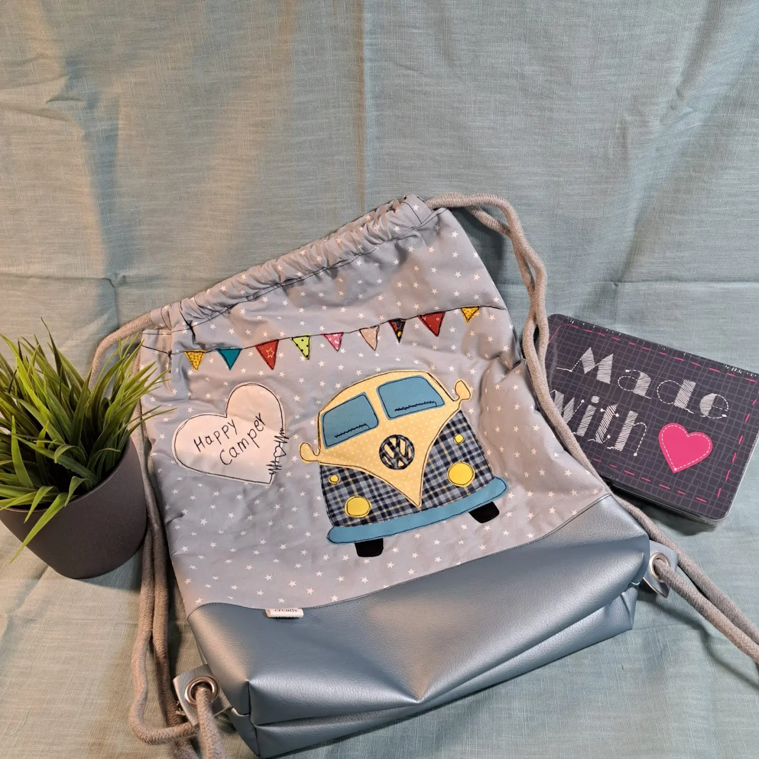 ta.tz creativ, Campingbus und Fahnen auf eine Tasche genäht