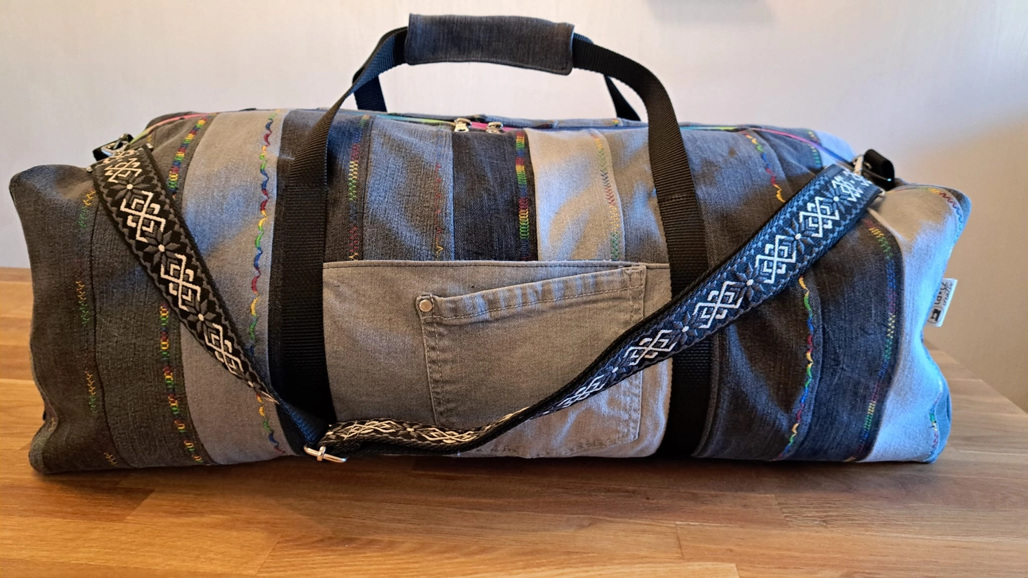 ta.tz creativ, Wohnmobil auf eine Tasche gestickt
