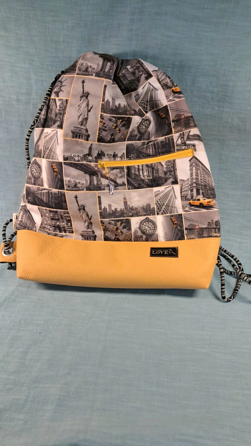 ta.tz creativ, Wohnmobil auf eine Tasche gestickt