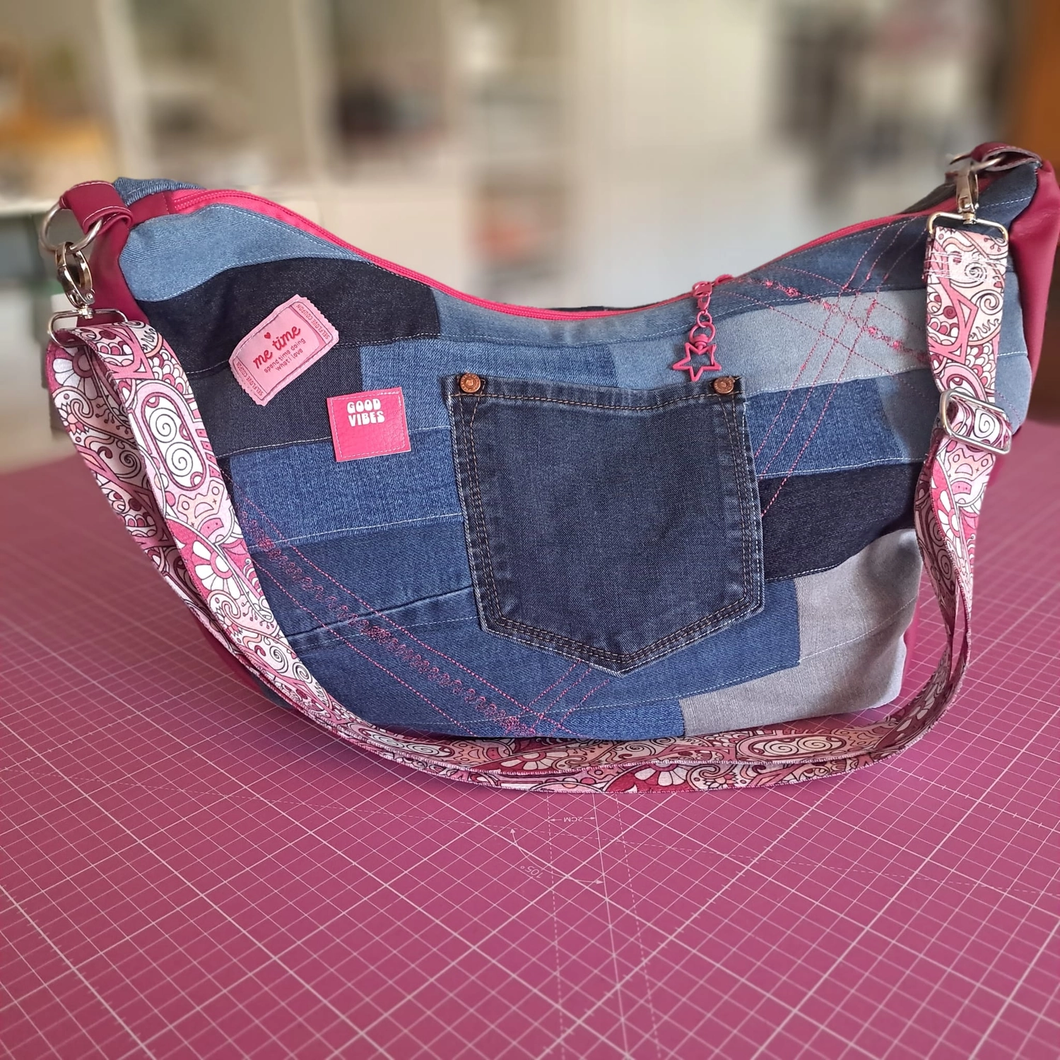 ta.tz creativ, Wohnmobil auf eine Tasche gestickt