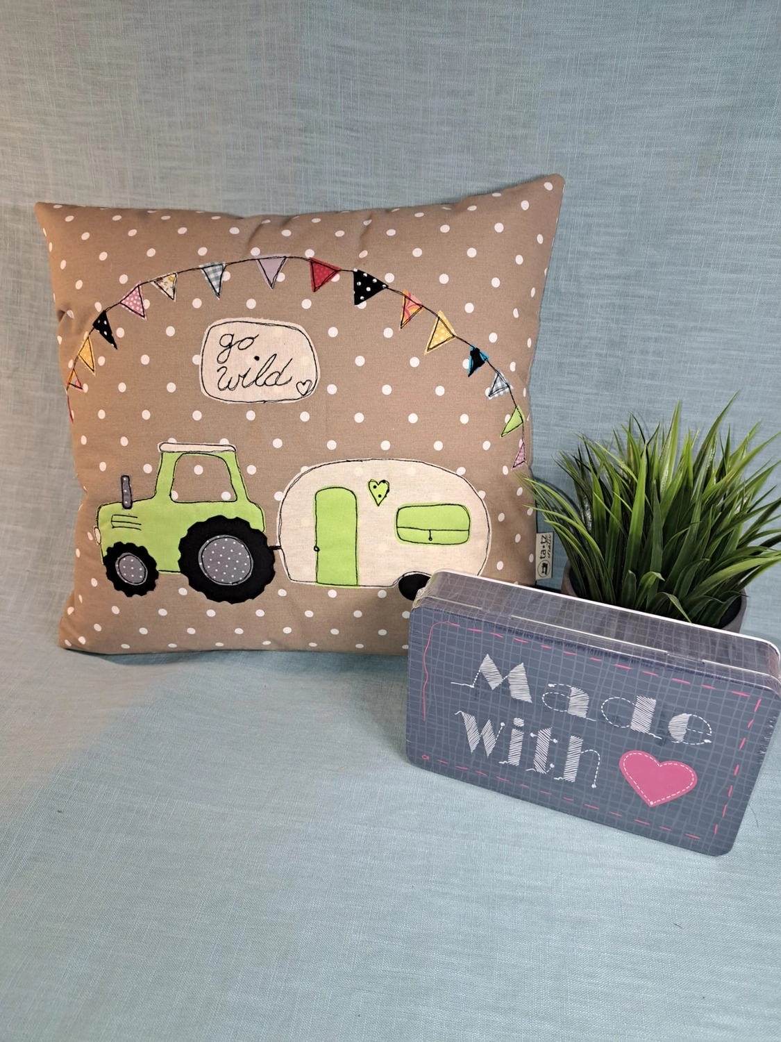 ta.tz creativ, Wohnmobil auf eine Tasche gestickt